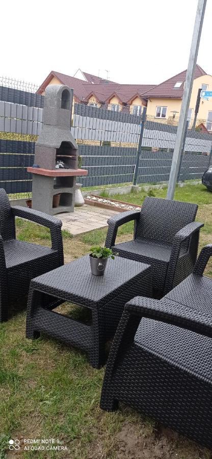 Maly Apartamencik Teo Rewal Exterior foto
